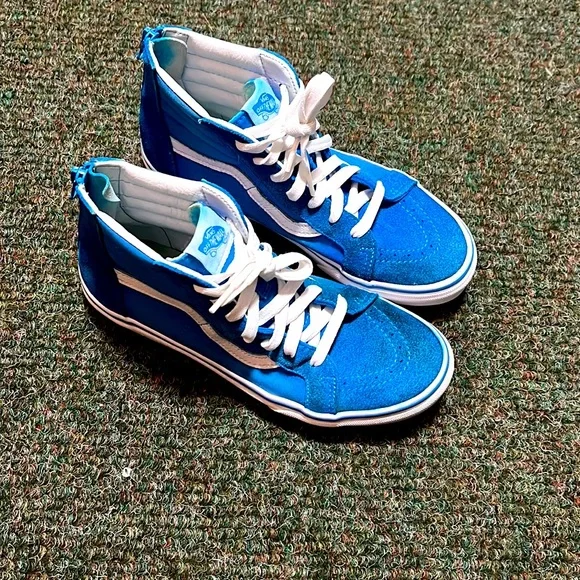 Vans Hi Tops - Picture 1 of 9